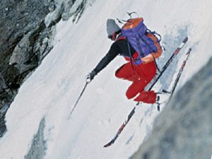 Спуск на лыжах фото